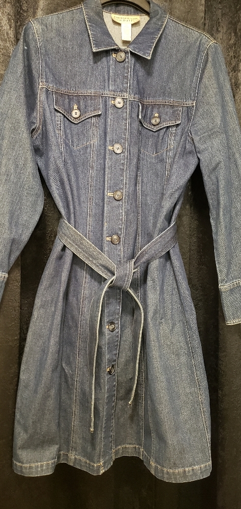 This 'Jones New York Country' Denim Dress is so you!